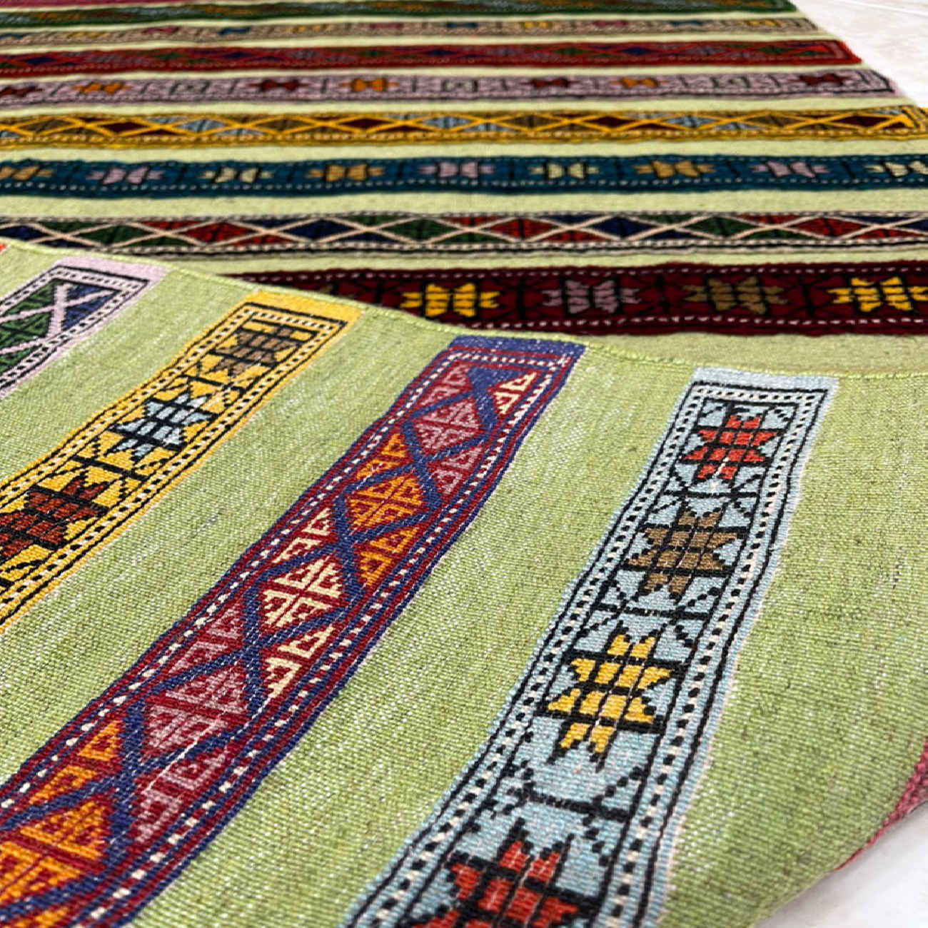 Originele gestreepte Perzische Kelim uit Golestan, handgeweven wol