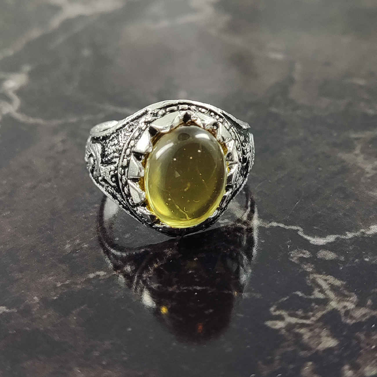 Perzische zilveren ring met gele citrien voor heren – Elegant