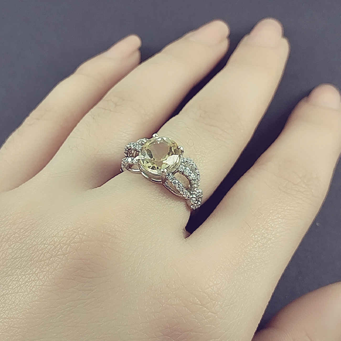 Gele Citrien Zilveren Ring – Model Gelareh