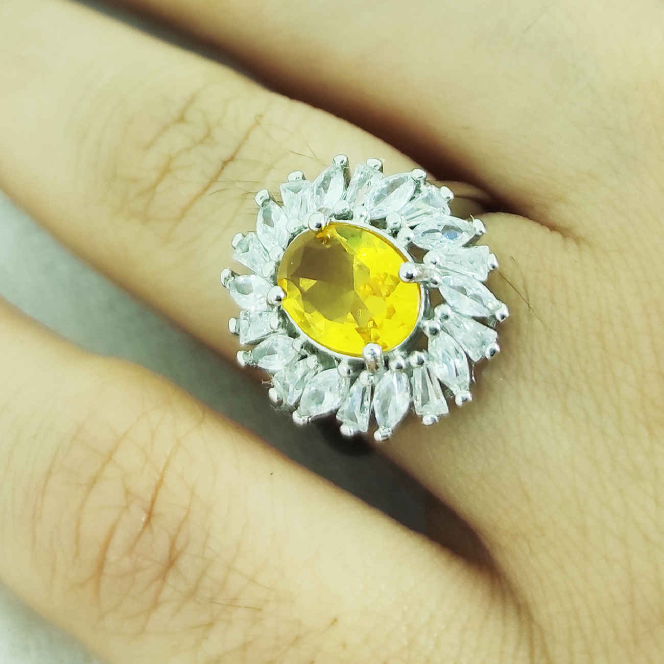 Gele Citrien Zilveren Ring – Model Khorshid