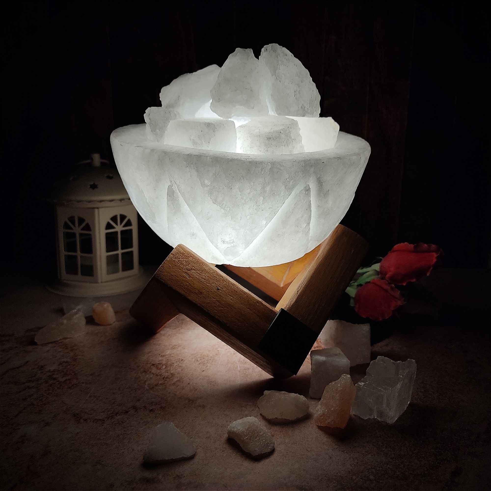 Perzische Komvormige Zoutlamp – Natuurlijke Steenzoutbrokken & Houten Basis