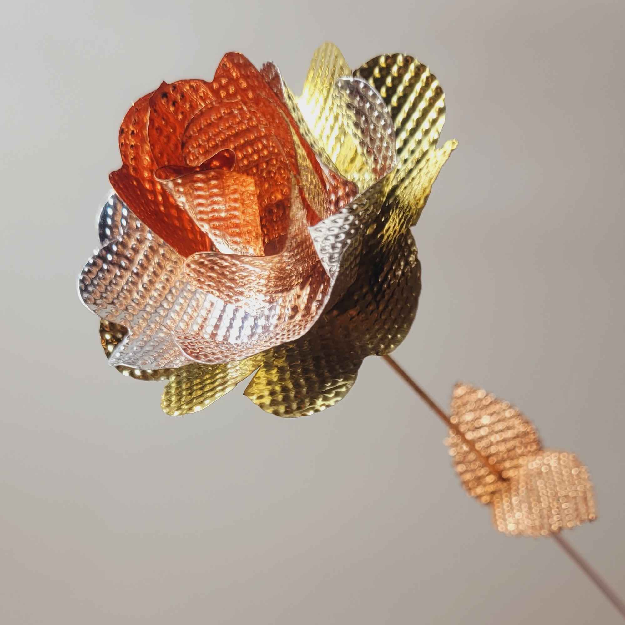 Handgemaakt Decoratief Koperen Bloemstuk – Elegante Bloemkunst voor Huisdecoratie (x2)