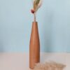 Houten mini-bloemenvazen van massief natuurlijk hout met een decoratief, handgemaakt ontwerp