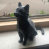 Geometrisch Zittende Zwarte Kat Kubisme Beeldje – Moderne Sculptuur