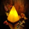 Perzische zoutlamp met houten basis – Piramide model