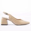Xava Leren Pumps met Puntige Neus – Cream