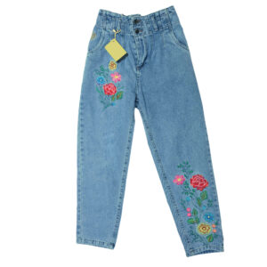 Mom Fit Jeans met Geborduurde Bloemen – Lichtblauw