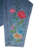 Mom Fit Jeans met Geborduurde Bloemen – Lichtblauw