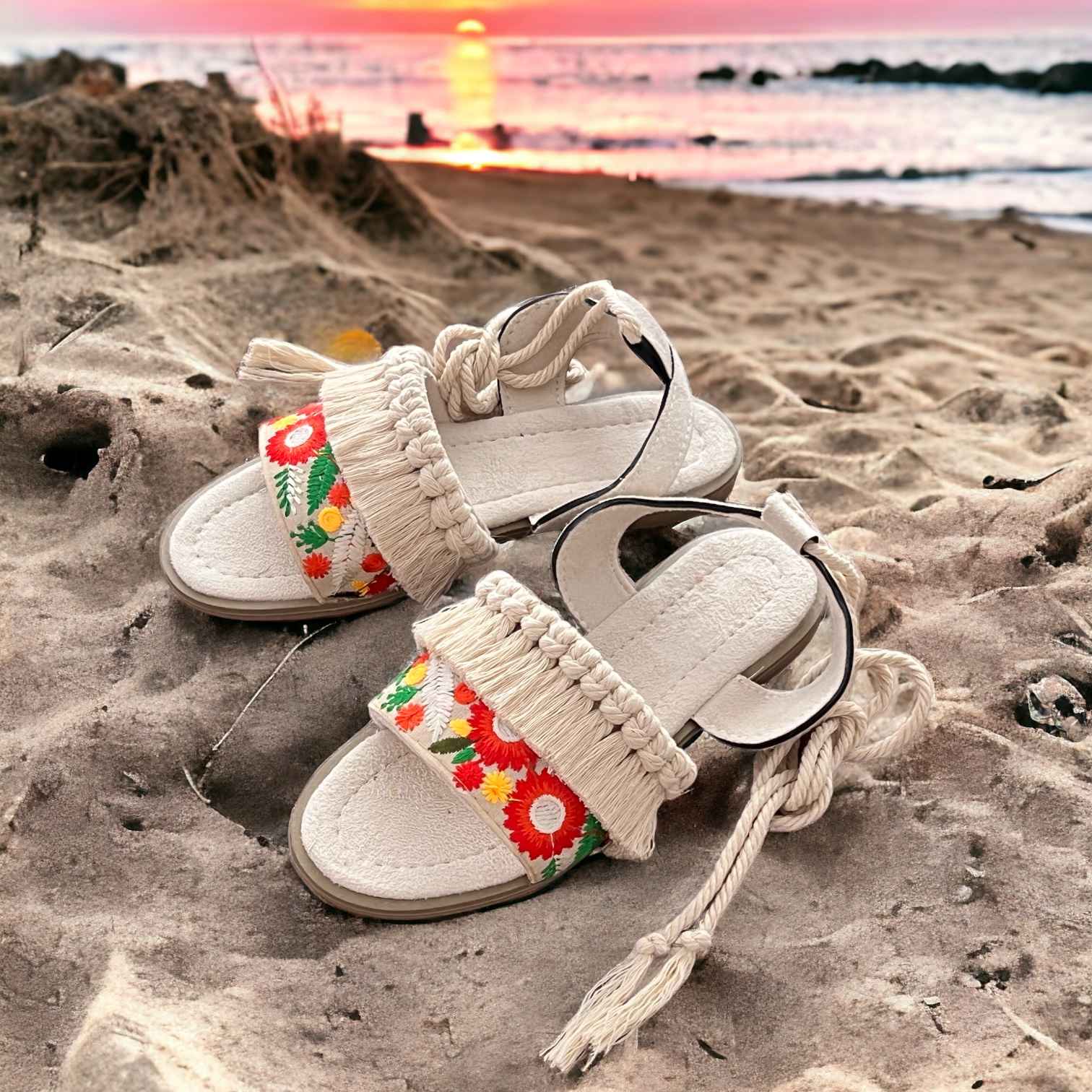 Boho Slingback Sandalen – Wit Handgeborduurd Macramé