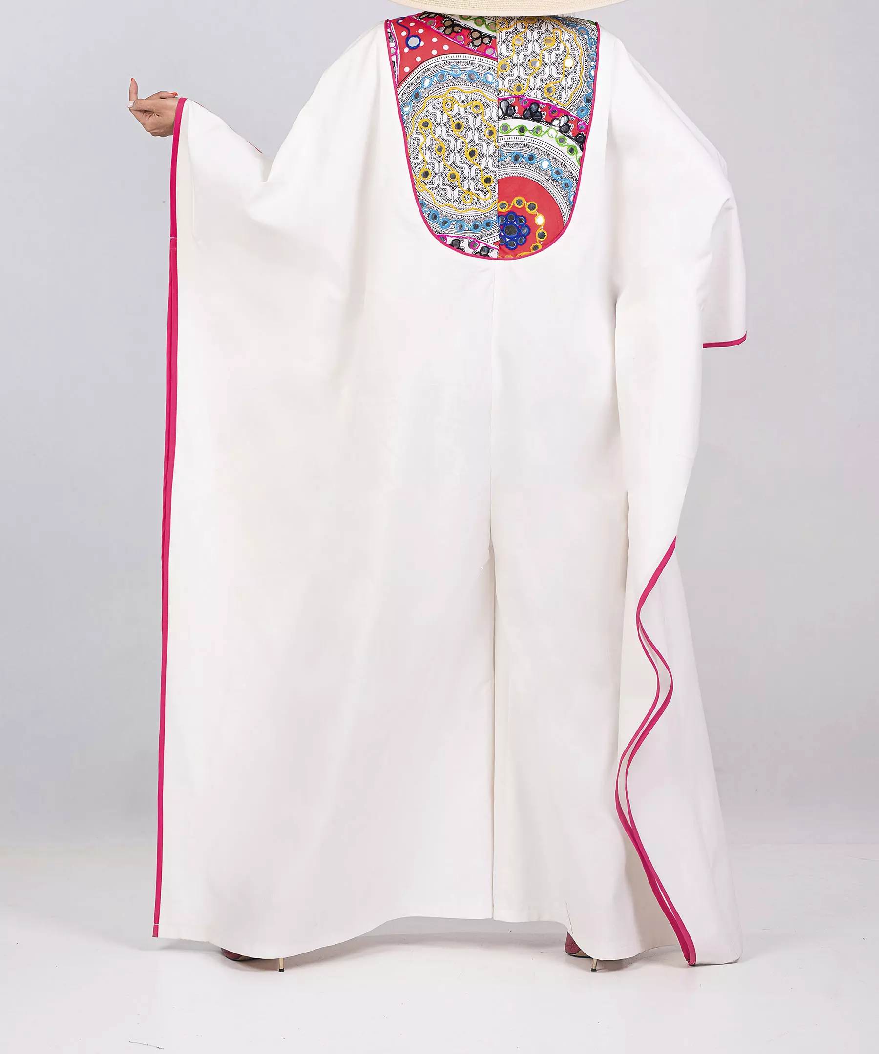 Abaya voor Dames met Geborduurd Ontwerp
