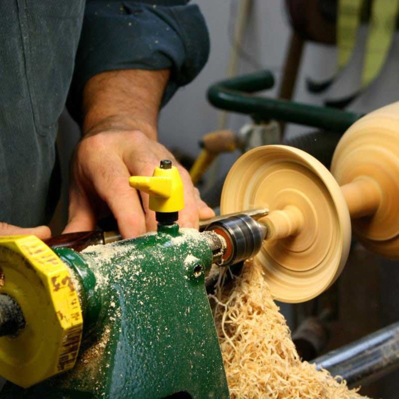 Houten Perzische Surma Dani Kohl Houder Bloem Rood (x2)