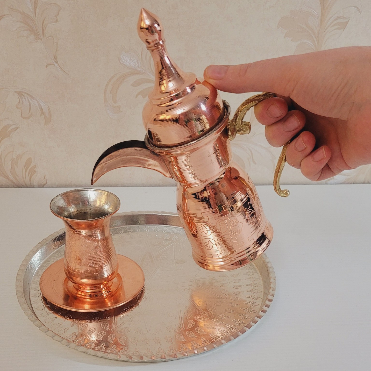 Gehamerde Koperen Dallah Koffiepot voor Arabische Koffie – Model Yasmine