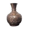 Set van 2 handgemaakte Perzische koperen graveervazen die een traditionele decoratieve charme uitstralen