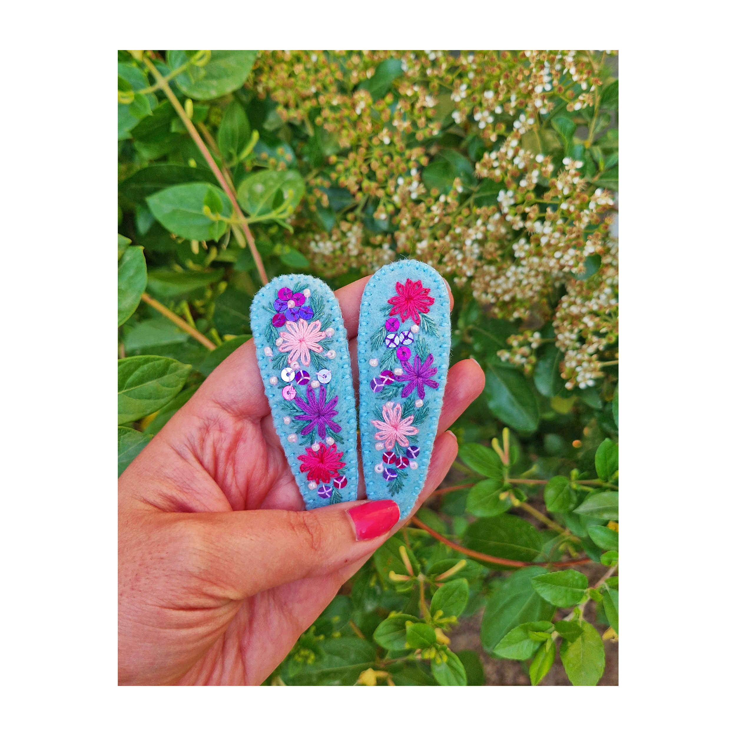 Handgeborduurde Snap Haarclip Set – Model Lente