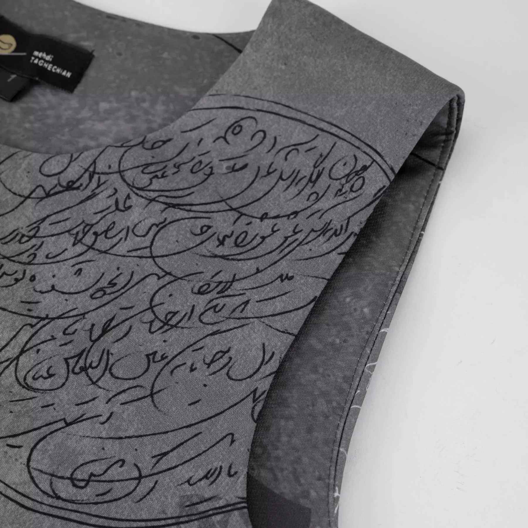 Damesjurk met Kalligrafie Ontwerp Afaq – Regular Fit – Grijs