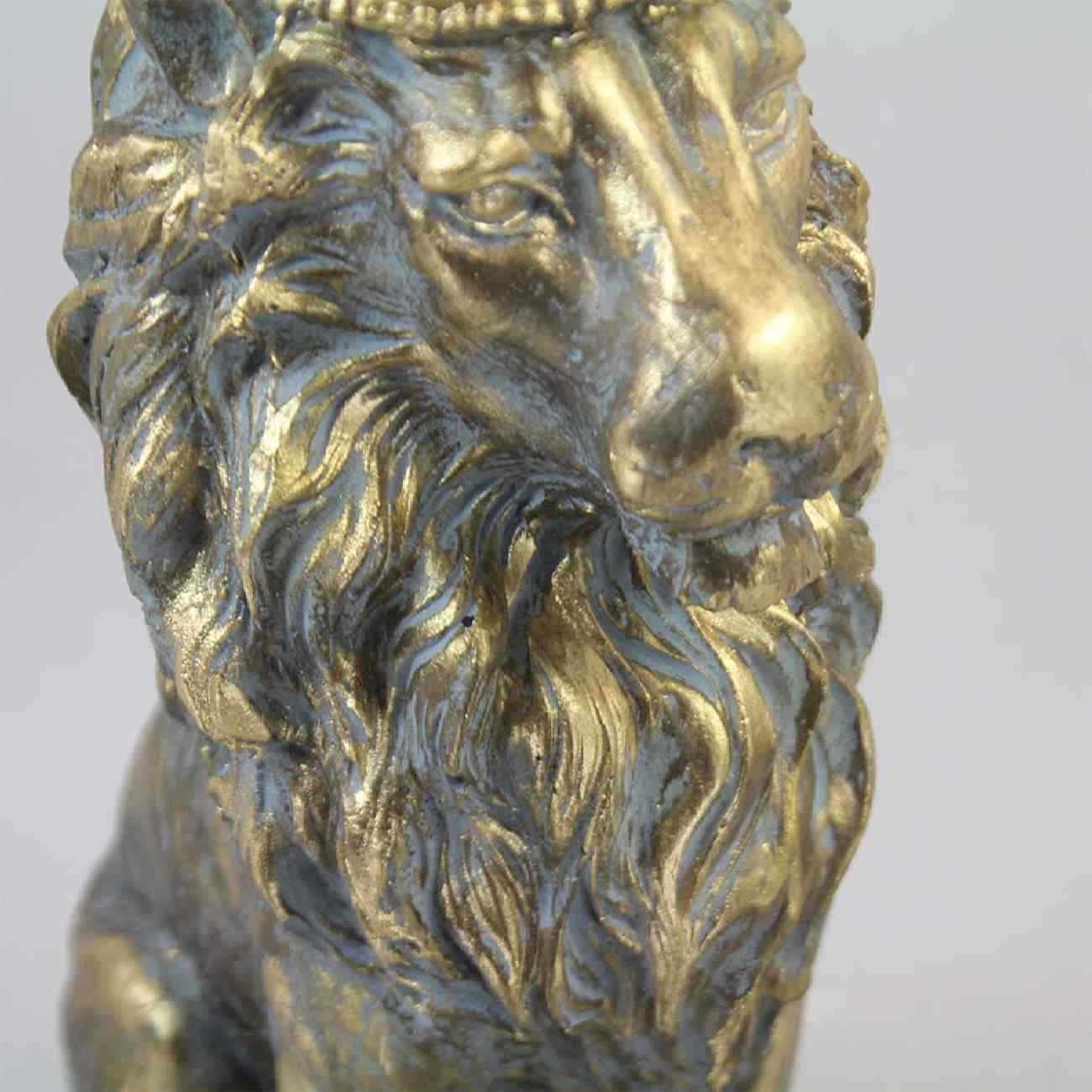 Decoratieve Zittende Leeuw met Kroon – Grijs