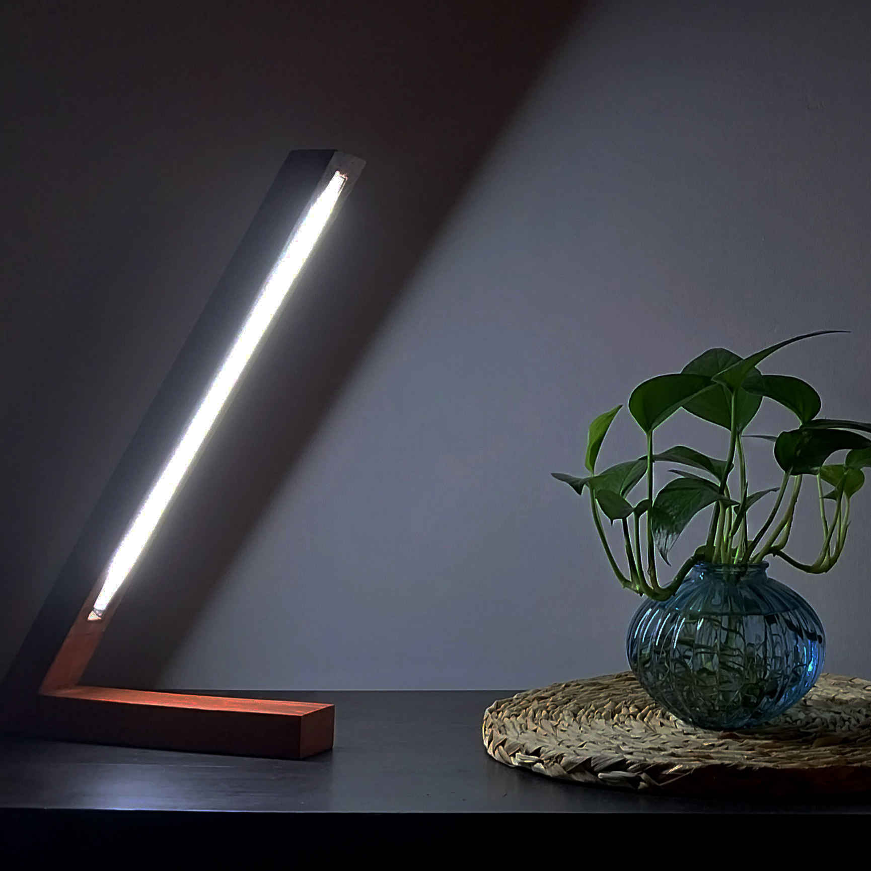 Houten Bureau LED Lamp Handgemaakt voor Lezen