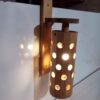 Verstelbare Houten Wandlamp met Gaatjesontwerp