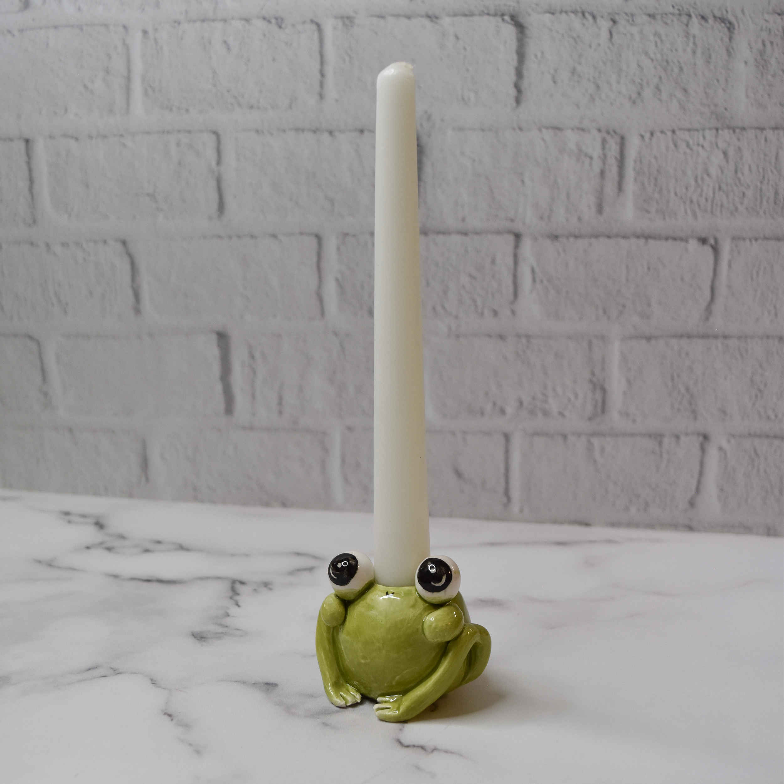 Decoratieve Keramische Kandelaar met Kikker Ontwerp – Ideaal voor Huisdecoratie