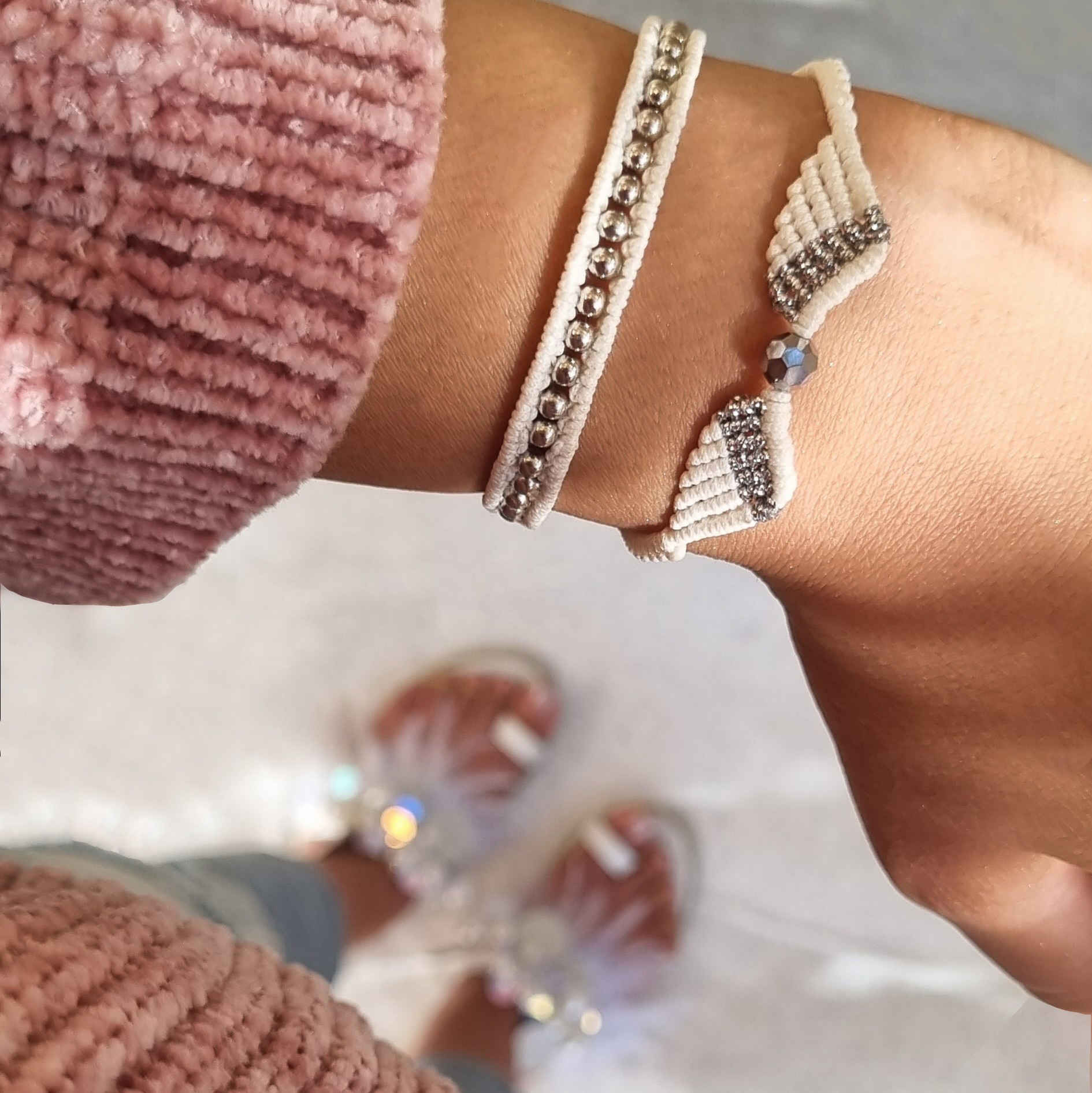 Geborduurde Macramé Armband – Engelvleugel