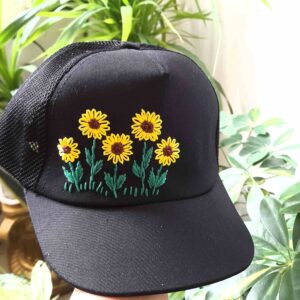Zonnebloem Baseballpet – Handgeborduurd Zwart