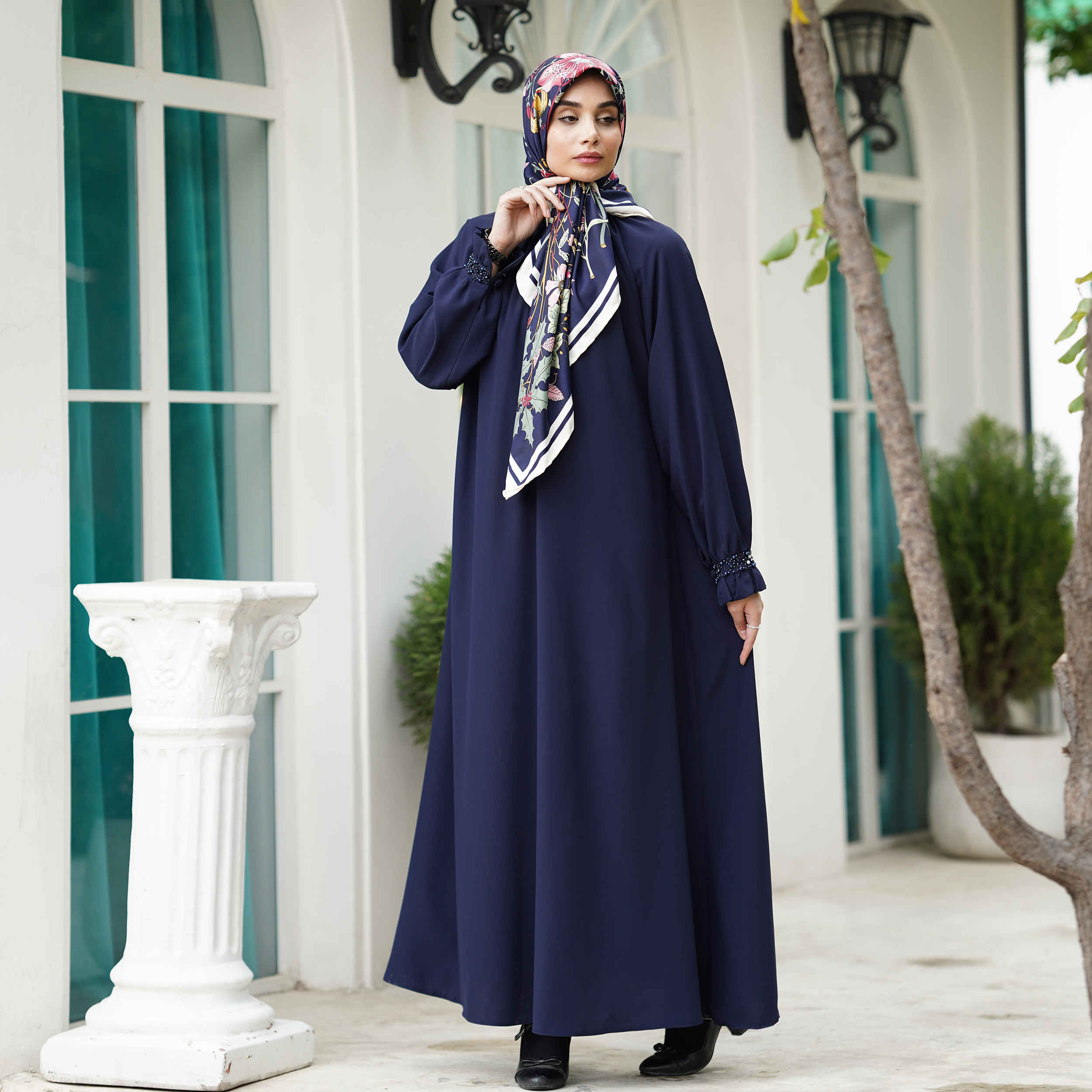 Donkerblauwe Abaya – Loszittend Design