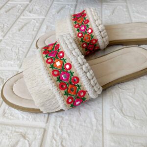Cream Macramé Boho Chic Slippers – Handgemaakt Model