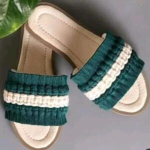 Groene Macramé Boho Chic Slippers – Model Plat