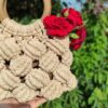 Macramé Tas Handgeweven met Houten Handvat Model Walnoot