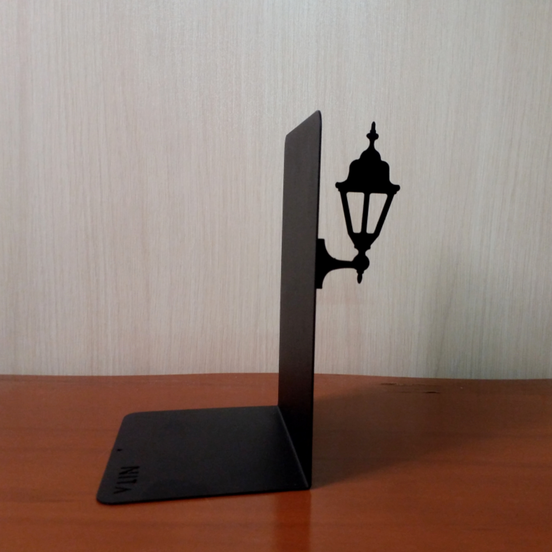 Metalen Boekensteun Straatlantaarn – Zwart Kunstzinnig