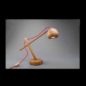 Minimalistische Houten Bureaulamp – Rood Snoer