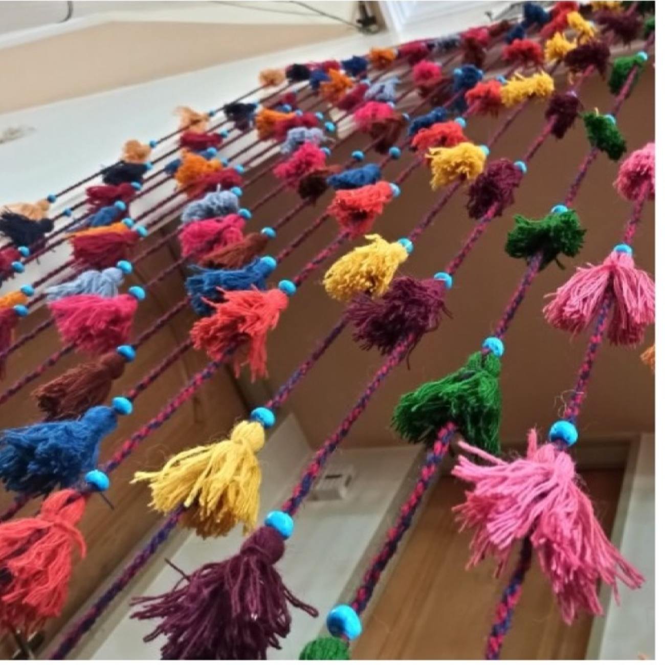 Perzische Wanddecoratie Kwast – Kleurrijk Kilim Ontwerp