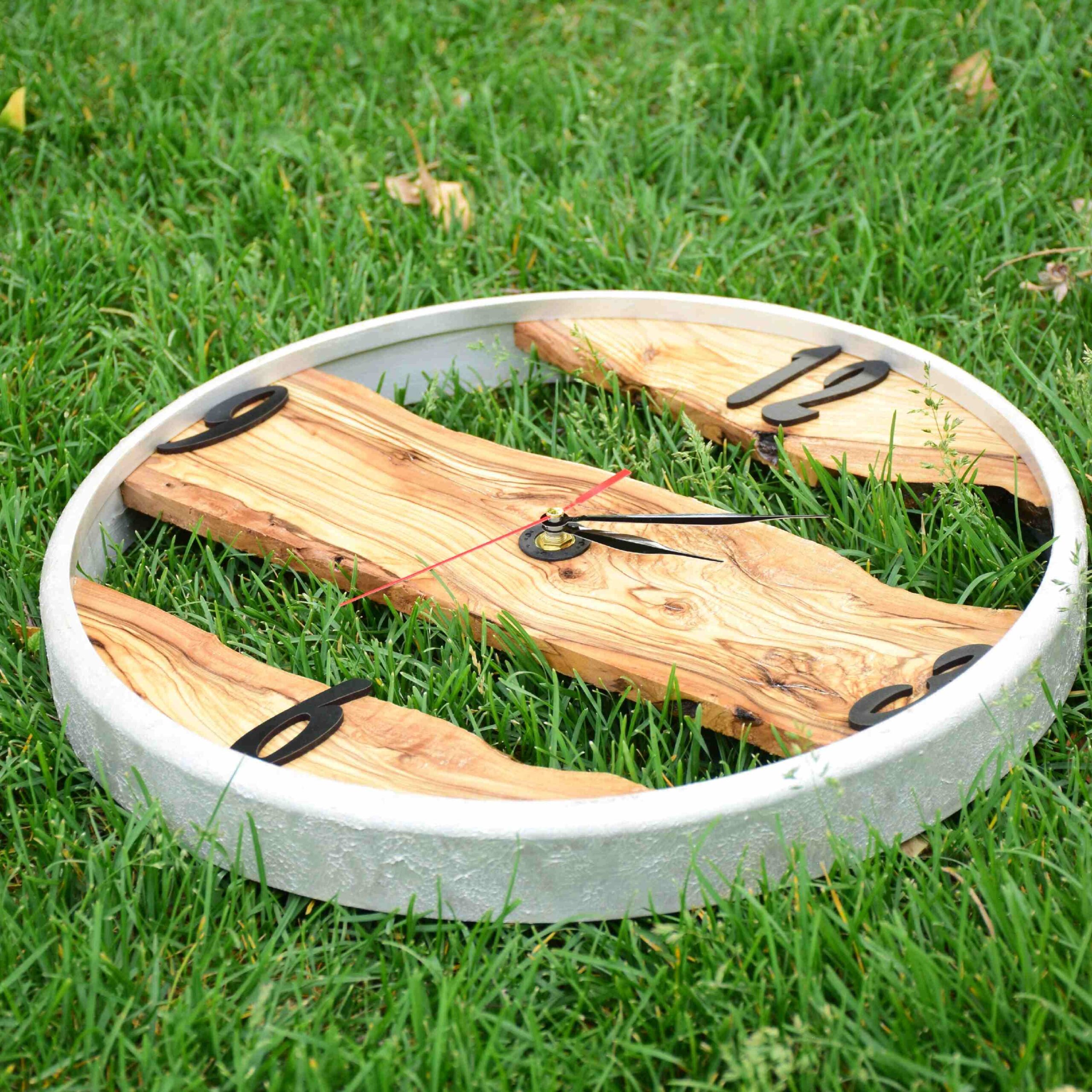 Handgemaakte Houten Wandklok – Rustiek Model Cyrus