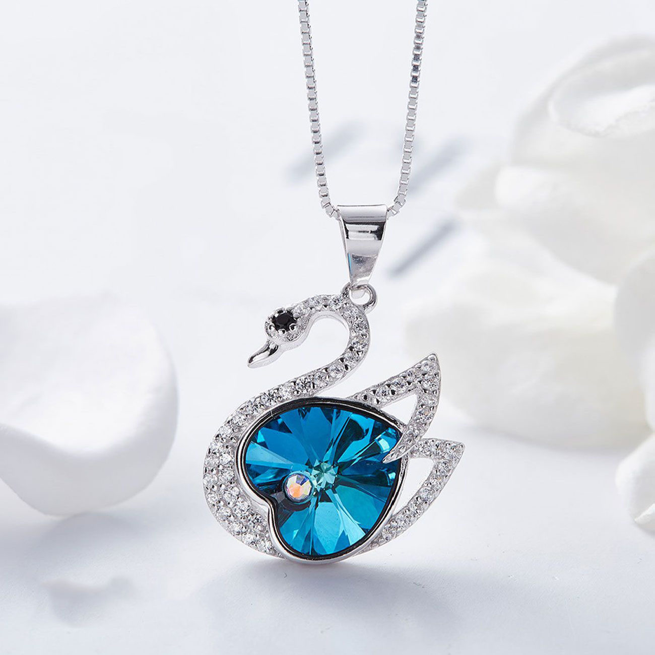 Zilveren Ketting – Elegant Zwaan Ontwerp