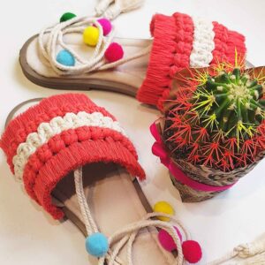 Dames Macramé Sling Back Sandalen Handgemaakt Model Pom Pom
