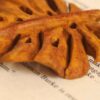 Houten Oorbellen met Bladontwerp