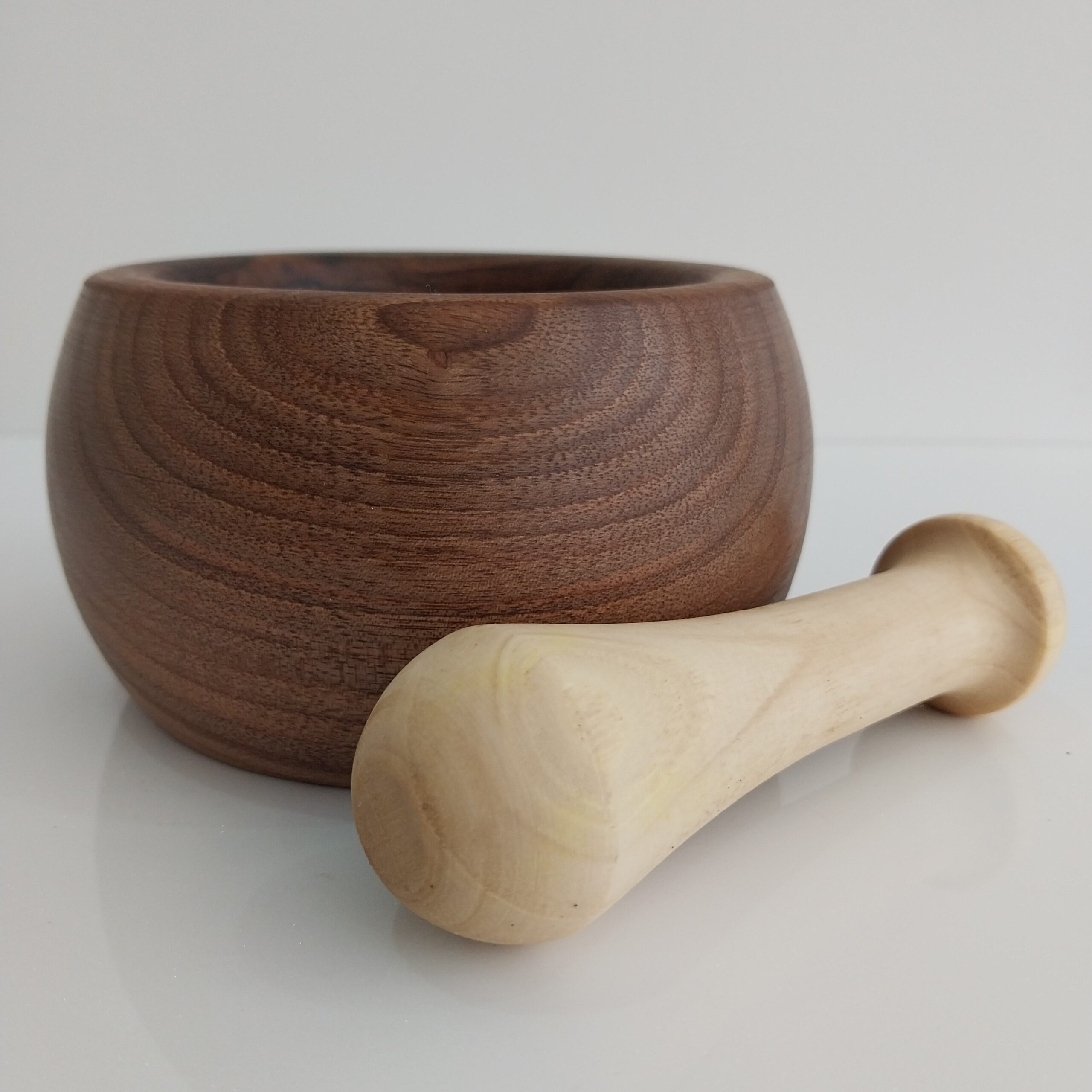Houten Vijzel & Stamper Set voor Koken Gemaakt van Walnoothout