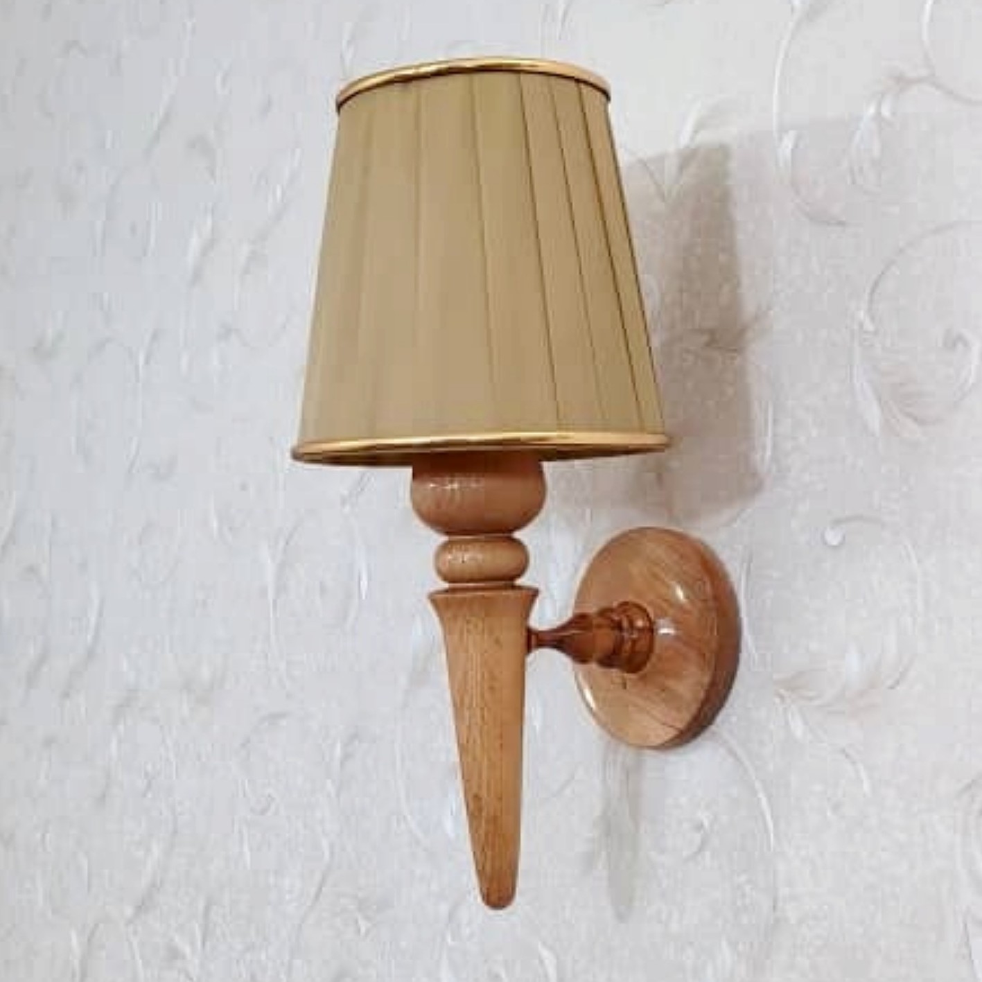 Houten Wandlamp Modern en Minimalistisch Model Lampenkap
