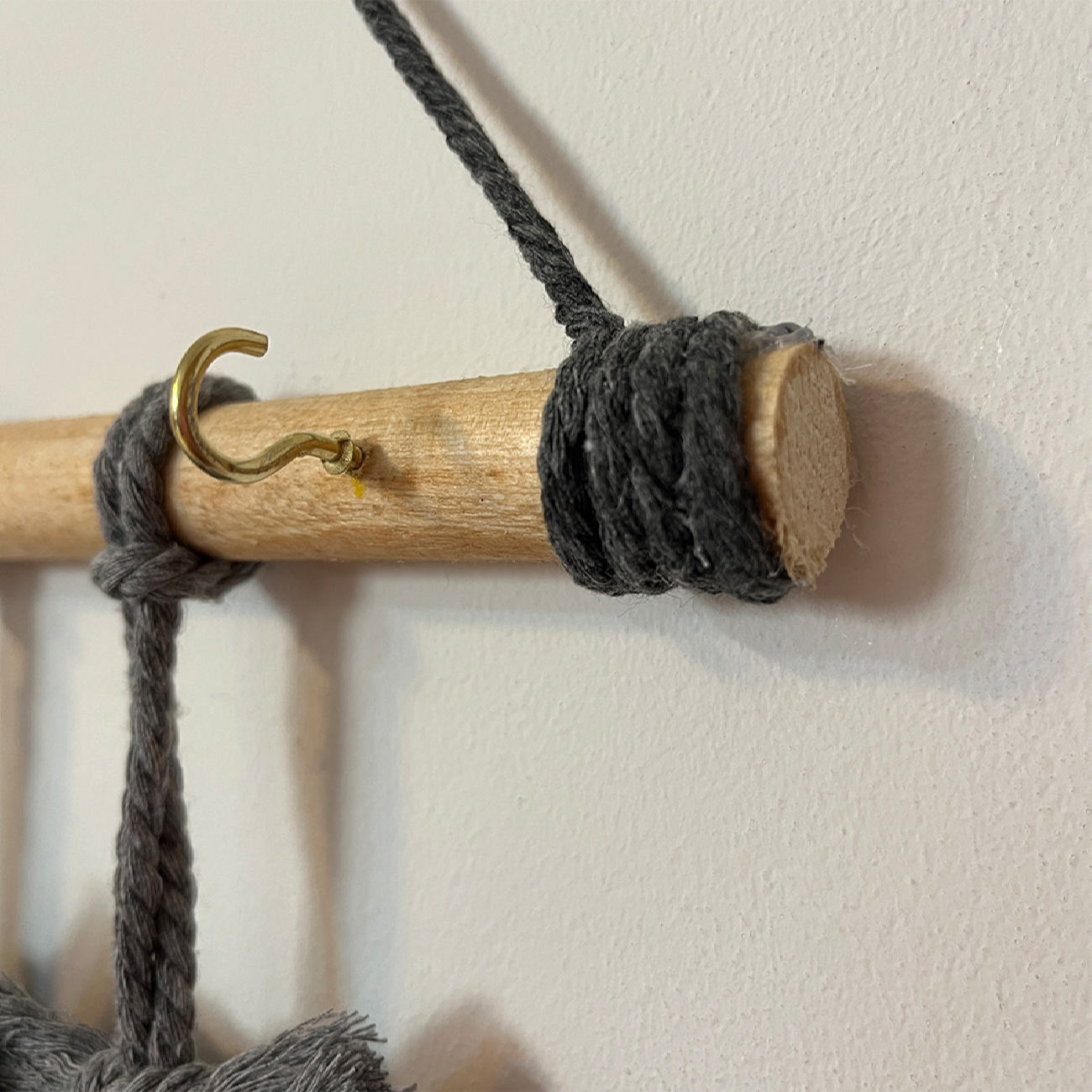 Decoratieve & Handgemaakte Macramé Wand Sleutelhouder met Bladontwerp