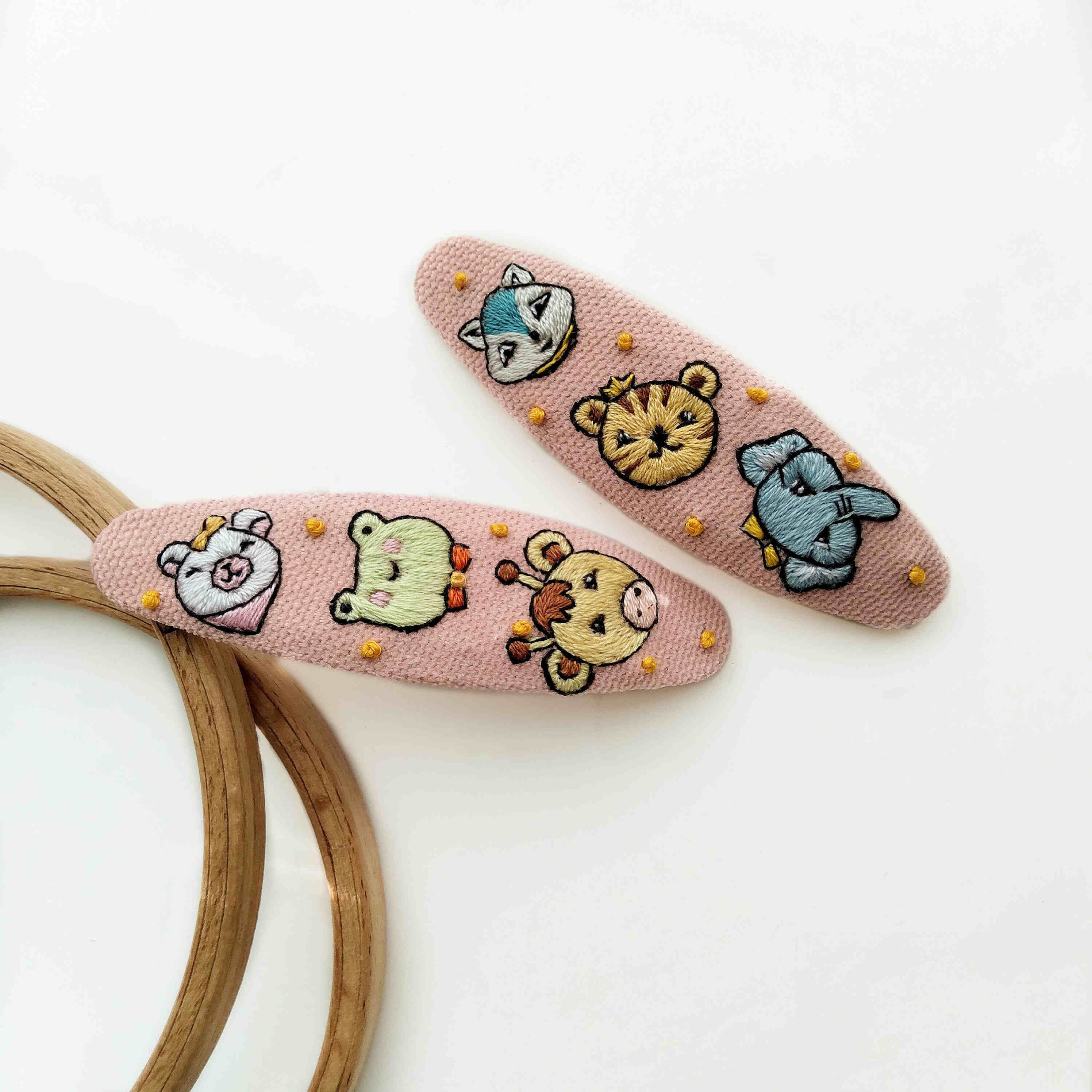 Geborduurde Snap Haarclip – Dierenontwerp Roze