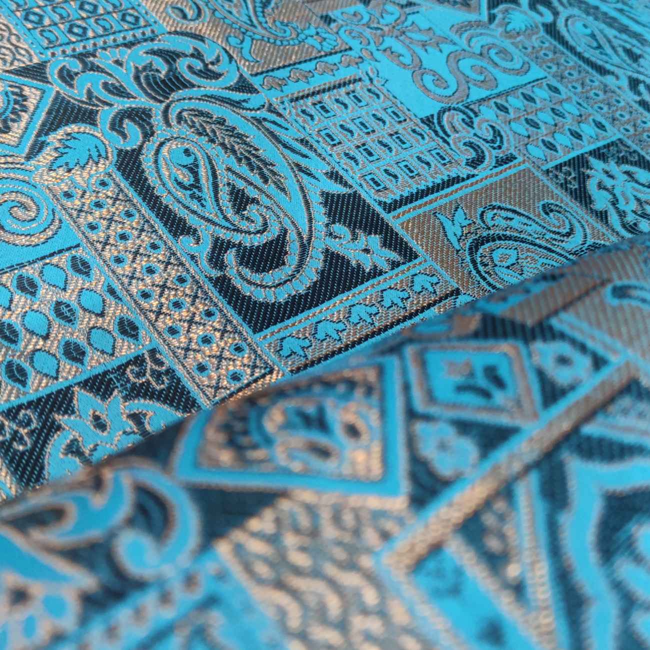 Fijne Perzische Termeh Stof – Elegant Paisley Motief