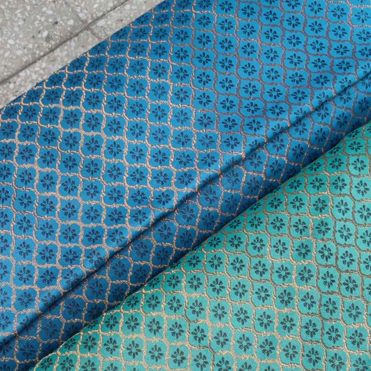 Perzische Termeh Stof – Blauw Verfijnd Bloemenpatroon