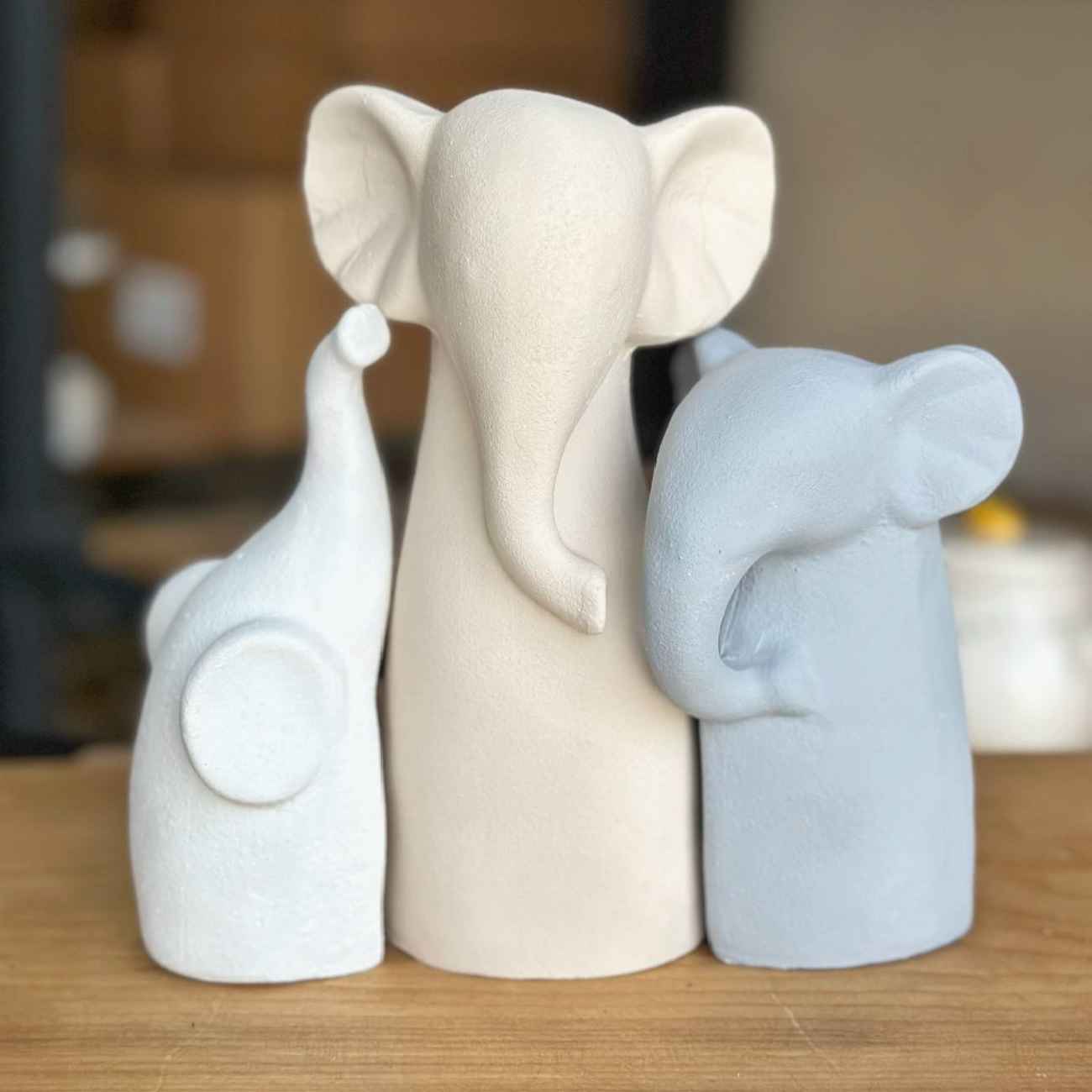 Olifantenfamilie Beeldjes – Melkwit Polyester (Set van 3)