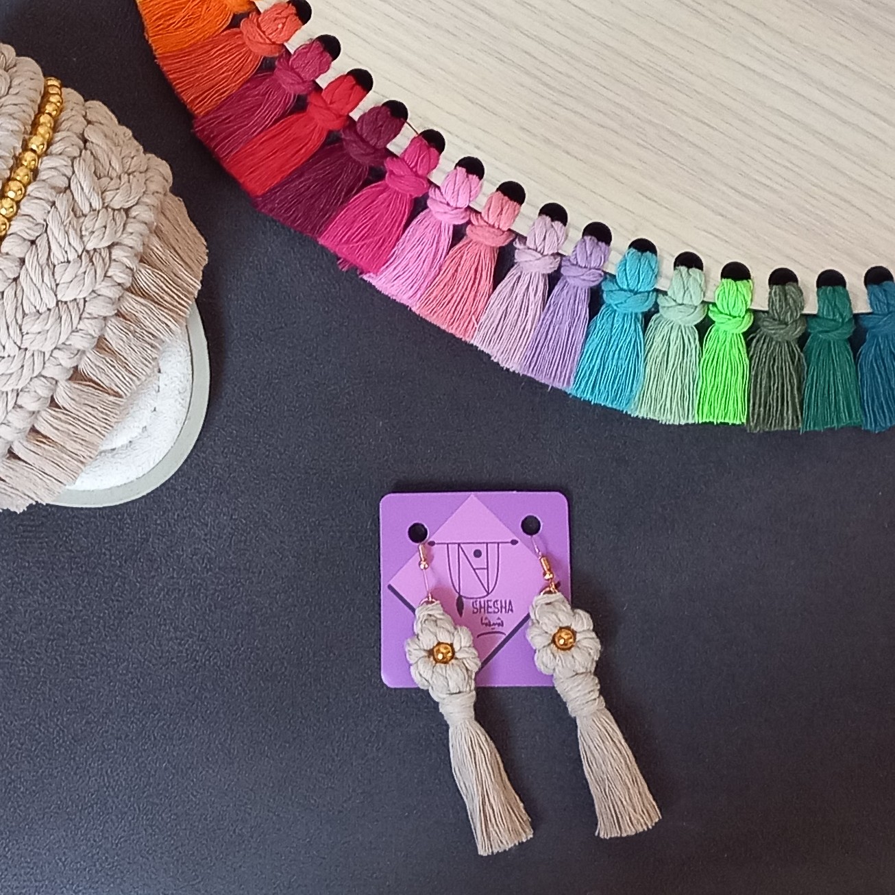 Boho Macramé Oorbellen met Bloemenontwerp