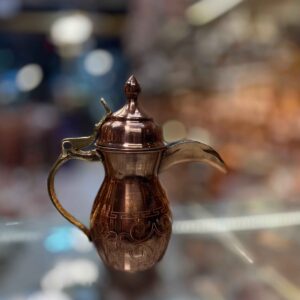 Koperen Dallah – koffiepot voor het zetten van Qahwa & Arabische koffie – model Rhymnici