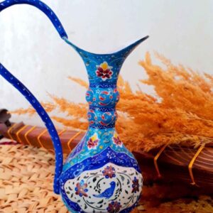 Decoratieve Kan met Perzische Minakari Emaille