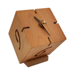 Elegante houten bureauklok minimalistisch