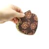 Handgemaakte, bolvormige aardewerkvaas uit Tabriz met een uitgebreid Perzisch tapijtpatroon voor een traditionele uitstraling