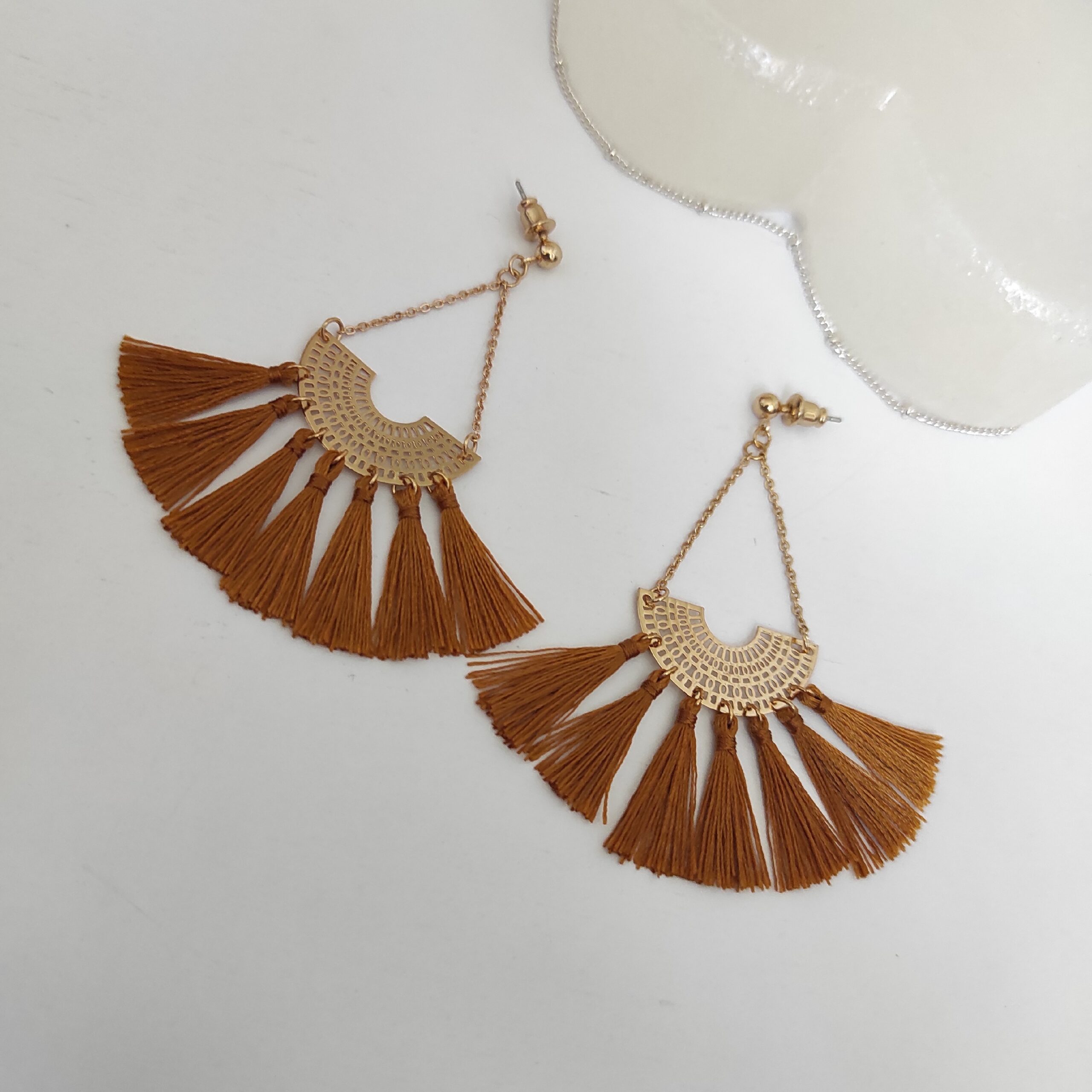 Handgeweven Macramé Oorbel Dangle in Bruin