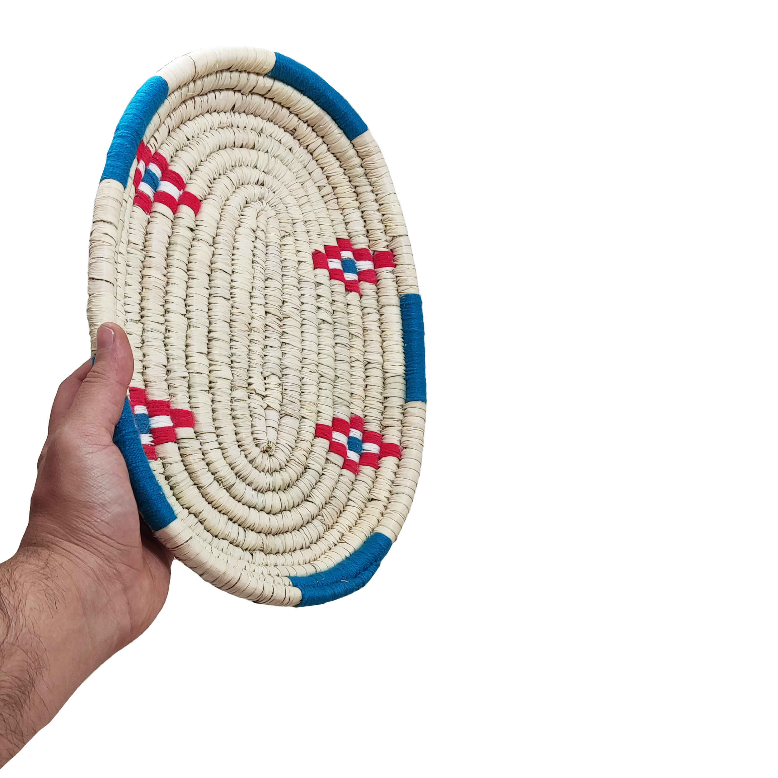 Handgeweven rieten mand – duurzame stijl in crème